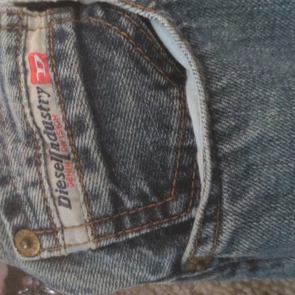 DIESEL Straight leg light wash jeans $52 OBO - Picture 4 of 8